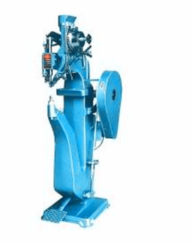 如何判斷所采購的氣壓鉚接機(jī)是否性價(jià)比高？