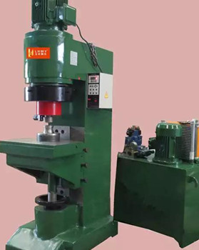 如何選擇合適的鉚接機(jī)廠家？