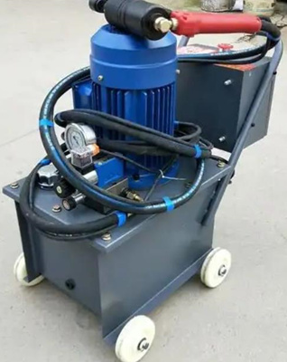 如何確保液壓鉚接機(jī)的鉚接質(zhì)量？先選對(duì)設(shè)備！ 圖1