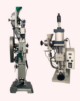 自動(dòng)送料鉚接機(jī)在連續(xù)工作時(shí)需注意什么？