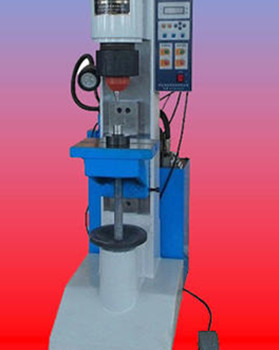 無鉚釘鉚接機的鉚釘工藝和傳統(tǒng)工藝相比有哪些優(yōu)點？